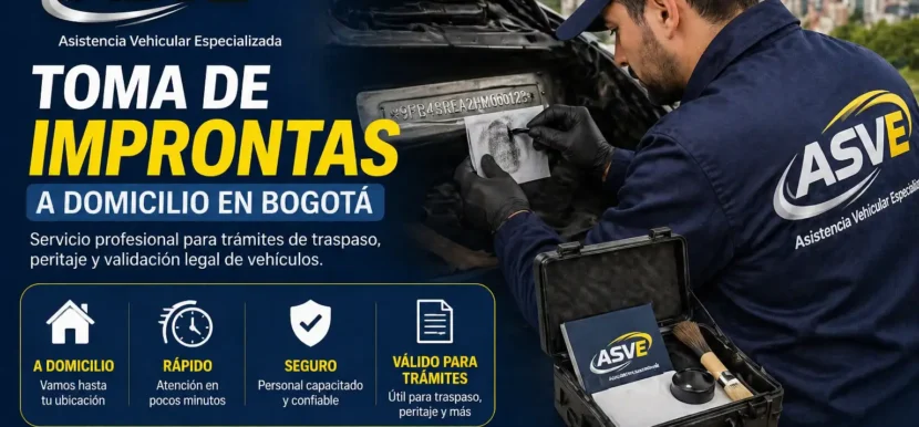 Técnico realizando toma de improntas de vehículo a domicilio en Bogotá con herramientas profesionales ASVE